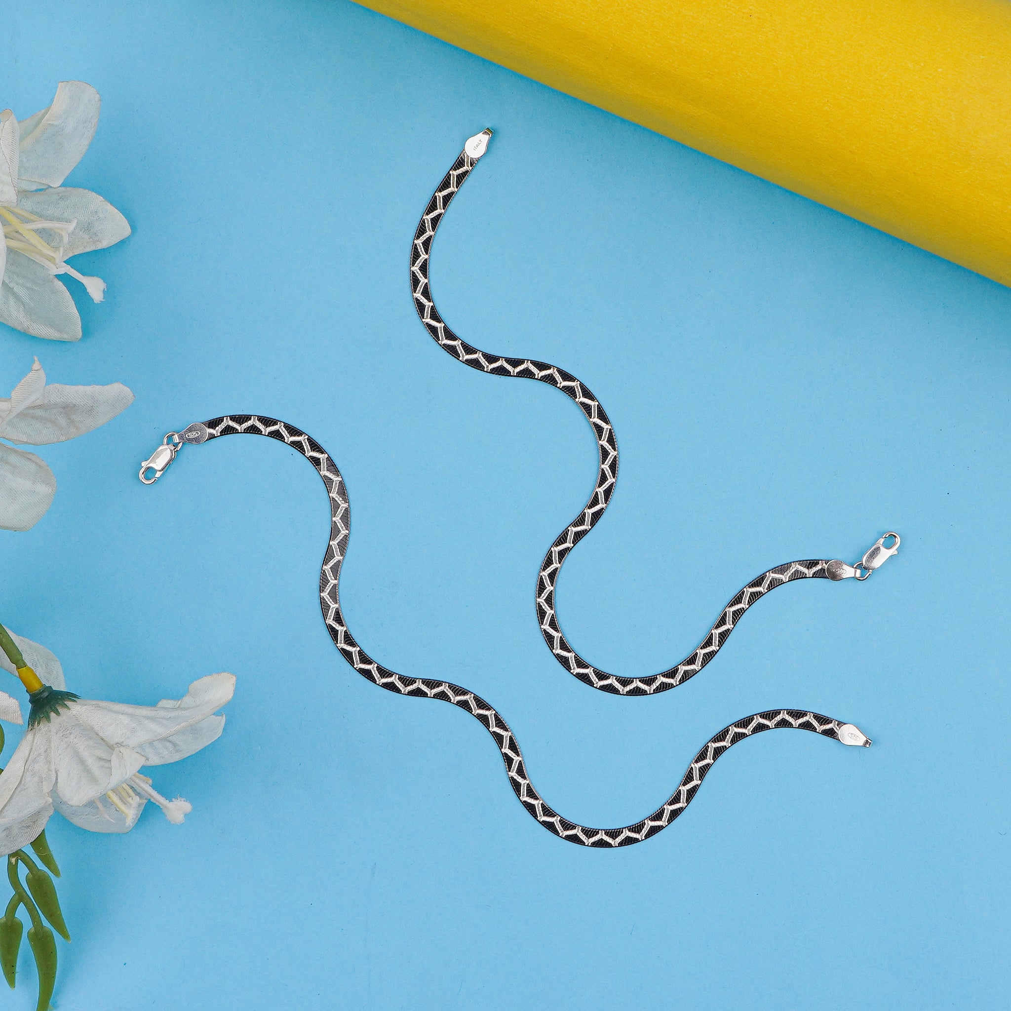 Sleek Midnight Silver Italian Anklet (1 Pair)