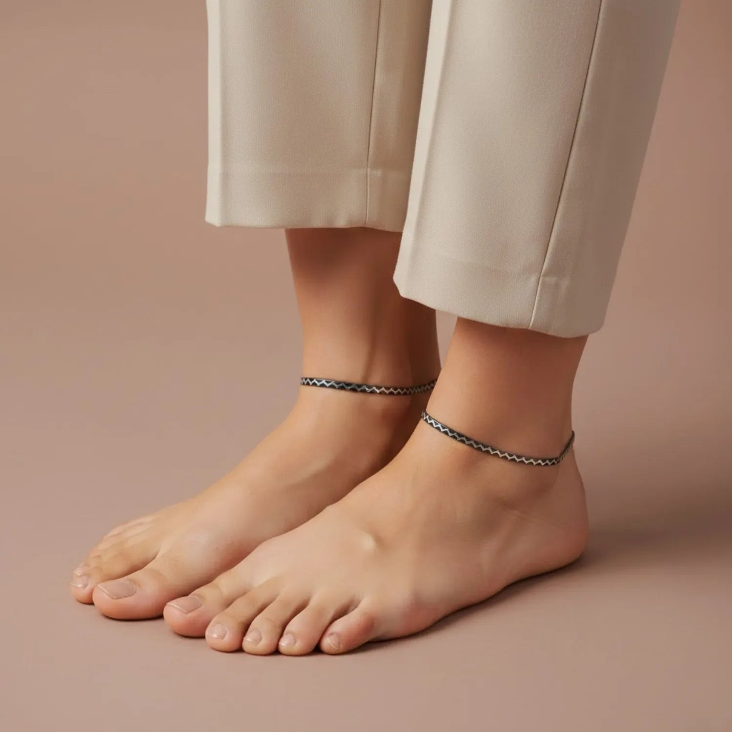 Hulasi Women 925 Sterling Silver Oxidized Geometric Pattern Anklet Pair 27.5cm