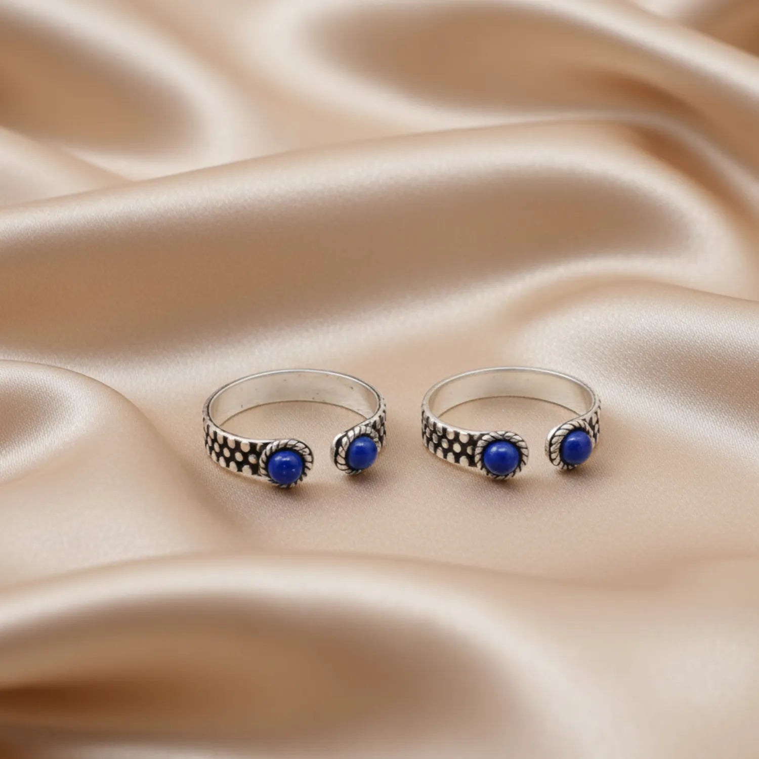 Leaf-Curve Cutout ANTIQUE TOE-RING in Sterling Silver