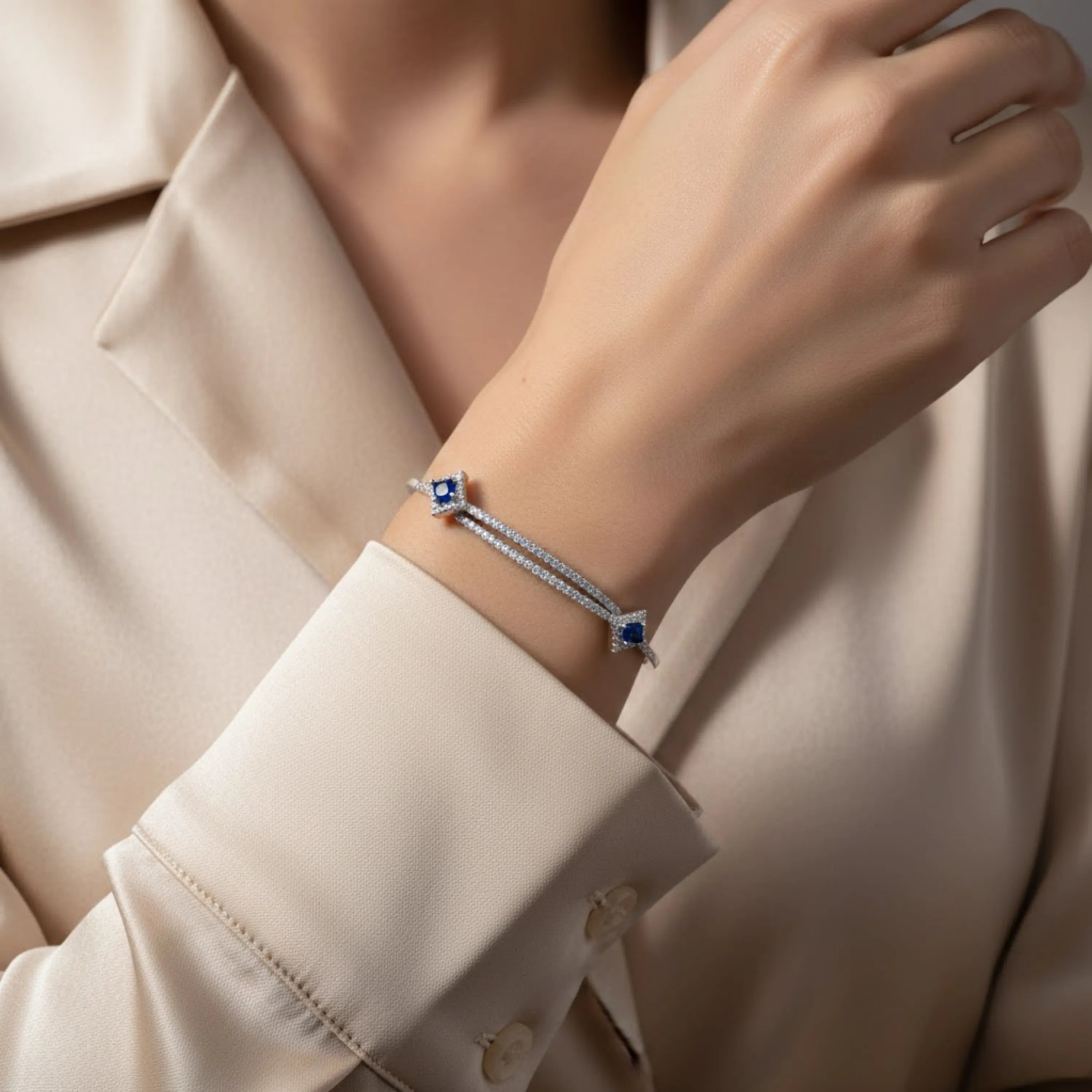 Hulasi Women 925 Sterling Silver Blue Sapphire Color Stone Cubic Zirconia Bangle 6cm