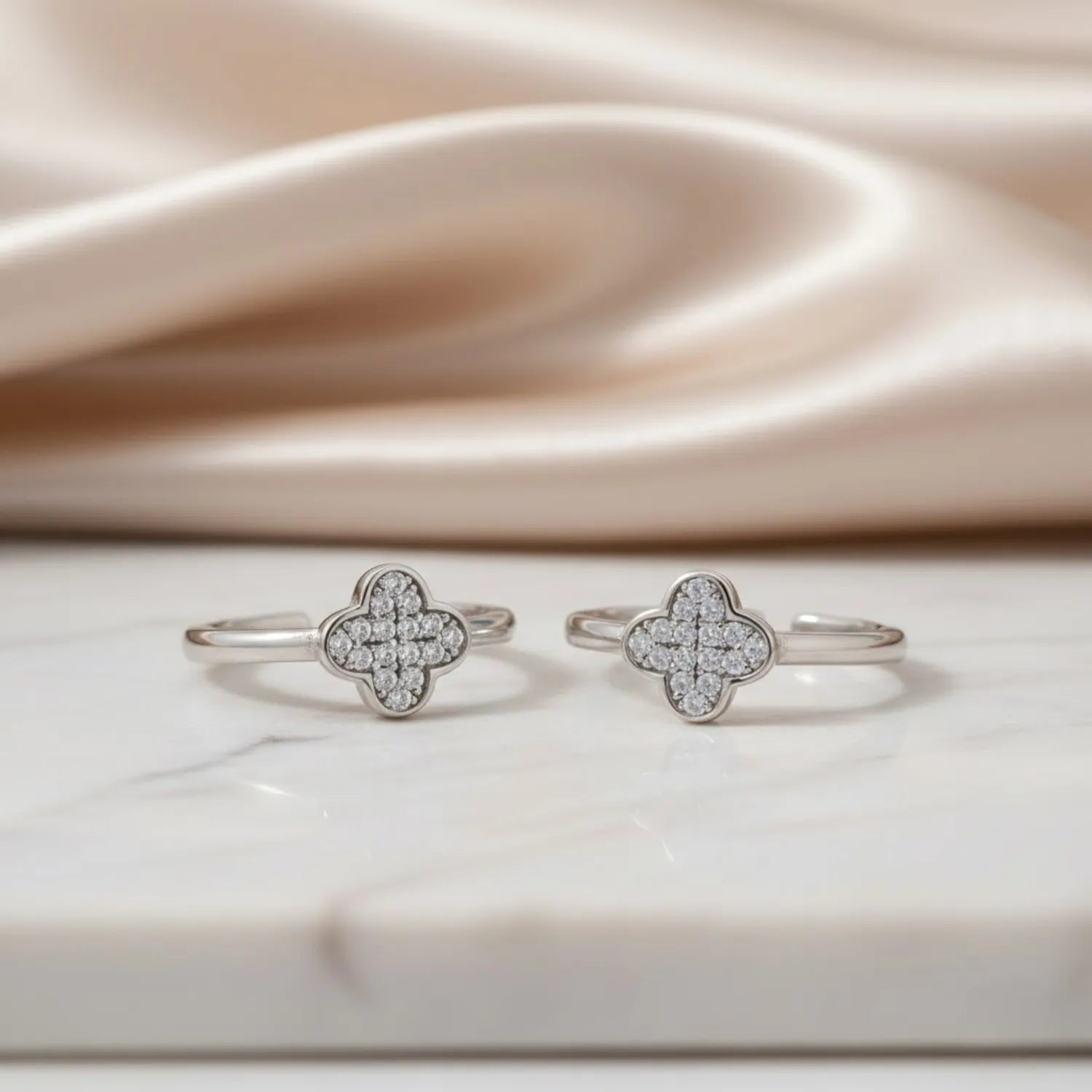 Lucky Clover Spark Zircon Toe Ring