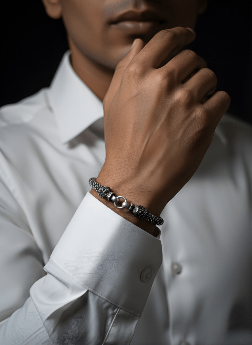 Silver Oxidised Wolfhead Link Bracelet ( 33 grams )