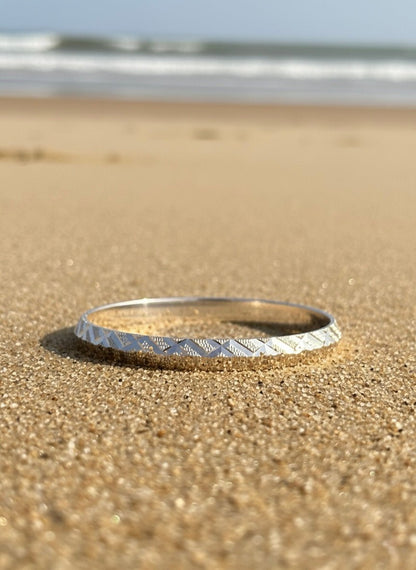 Sterling Silver Valor Kada ( 23 grams )