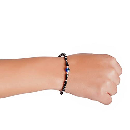 This 92.5 Sterling Silver Evil Eye Bracelet for men and women features a stylish, adjustable Nazariya Ankh wala design. Made from pure Chandi (silver), this handcrafted bracelet is believed to offer protection from the evil eye (Buri Nazar) and serves as a traditional Najar Battu. The elegant silver bracelet is perfect for daily wear and is ideal for anyone seeking both fashion and spiritual safeguarding from negative energies.