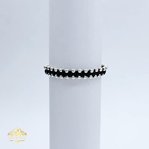 A stylish and protective 92.5 sterling silver evil eye bracelet for men and women, designed to ward off negative energy and protect from buri nazar. This nazariya bracelet, also known as "Ankh Wala Pure Chandi Ka Hand Band," is made from pure sterling silver, making it both fashionable and meaningful. Ideal for wearing daily or on special occasions, it serves as a traditional najar battu to provide spiritual protection. Comes in a pack of 2, making it perfect for gifting or for couples to wear matching brac