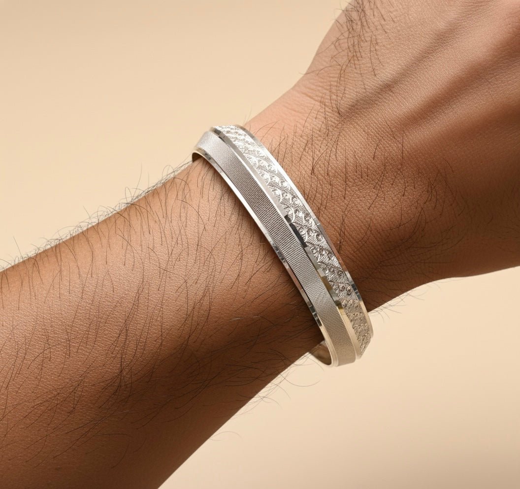 Sterling Silver Titan Menƒ??s Kada ( 41 grams )