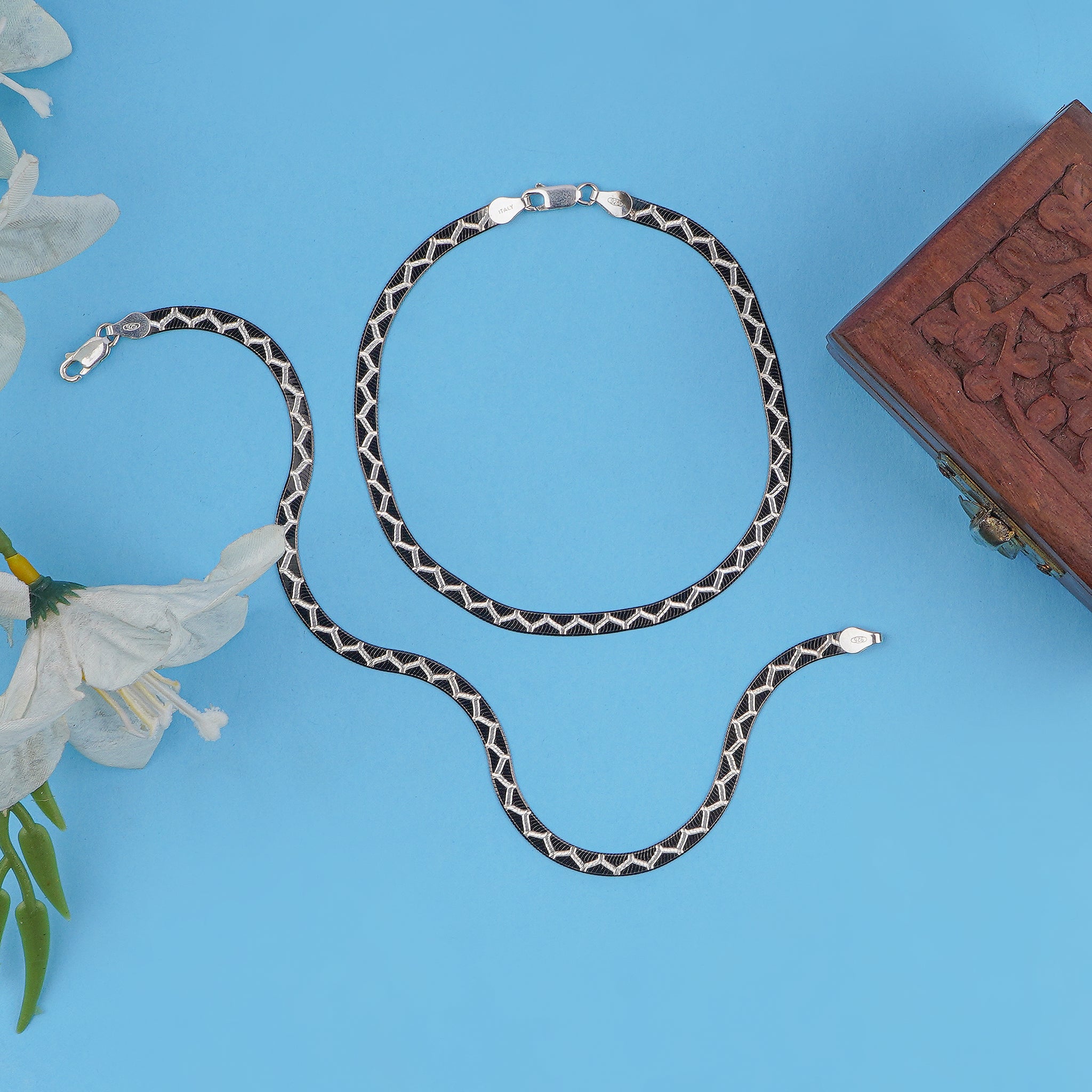 Sleek Midnight Silver Italian Anklet (1 Pair)