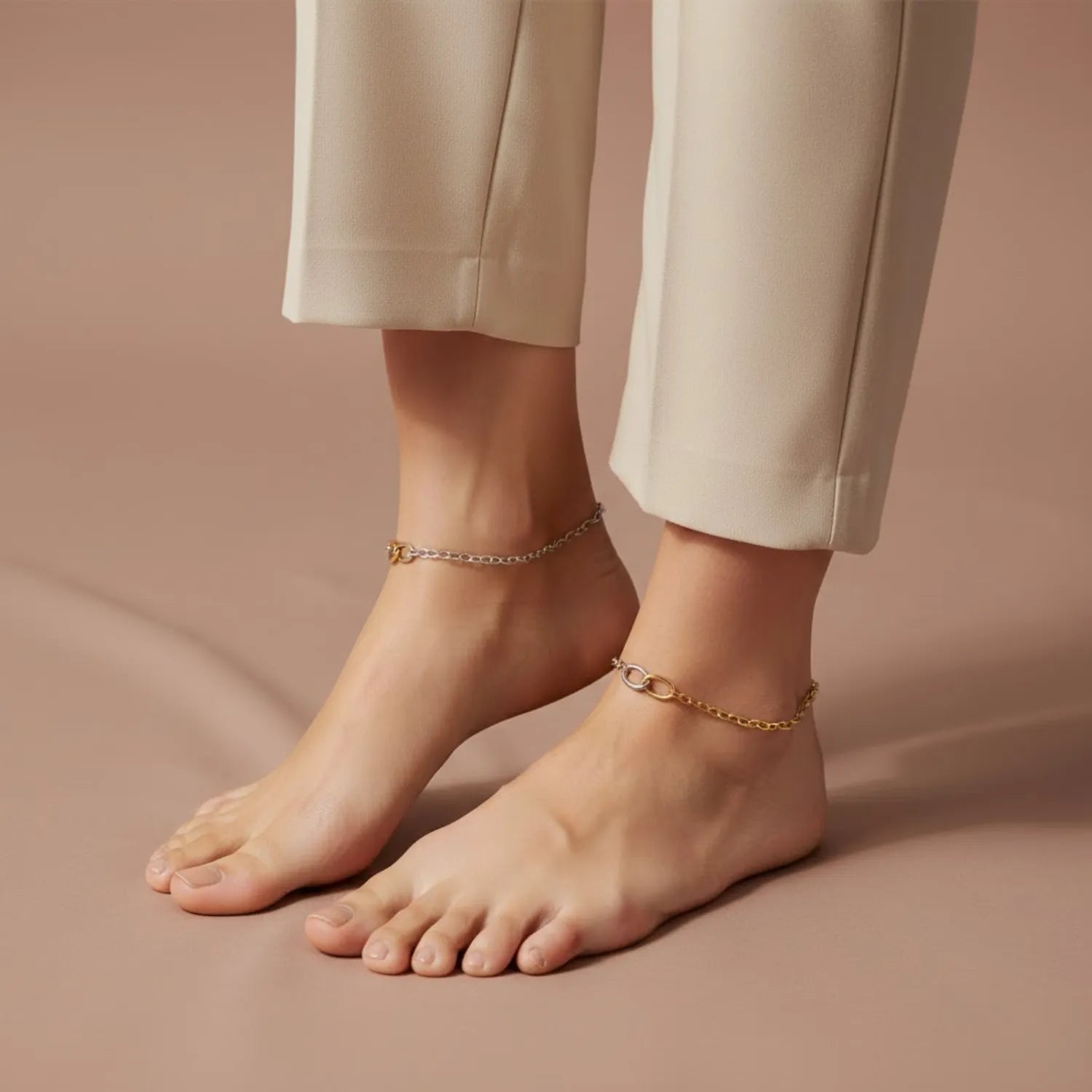 Hulasi Women 925 Sterling Silver Two-Tone Paperclip Link Anklet Pair 24cm