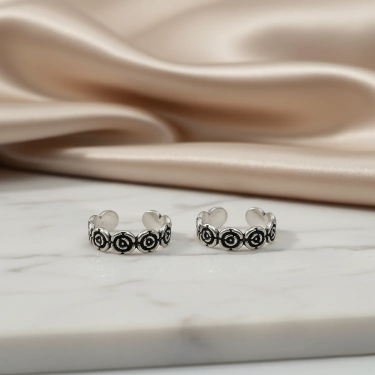 Rose Vine Adjustable Oxidised ANTIQUE TOE-RING