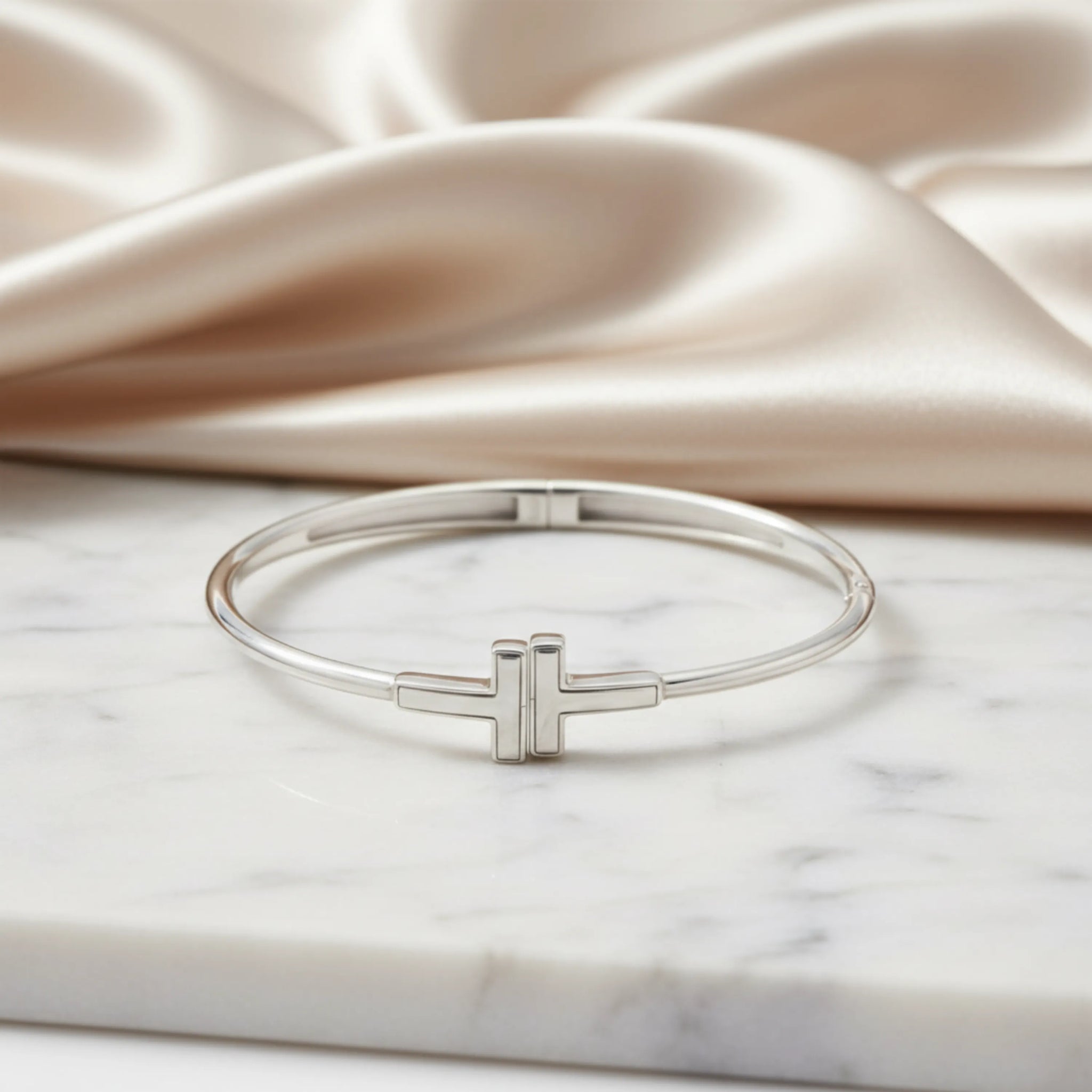 Hulasi Women's 925 Sterling Silver Polished Plain T-Bar Hinged Bangle Bracelet 6cm