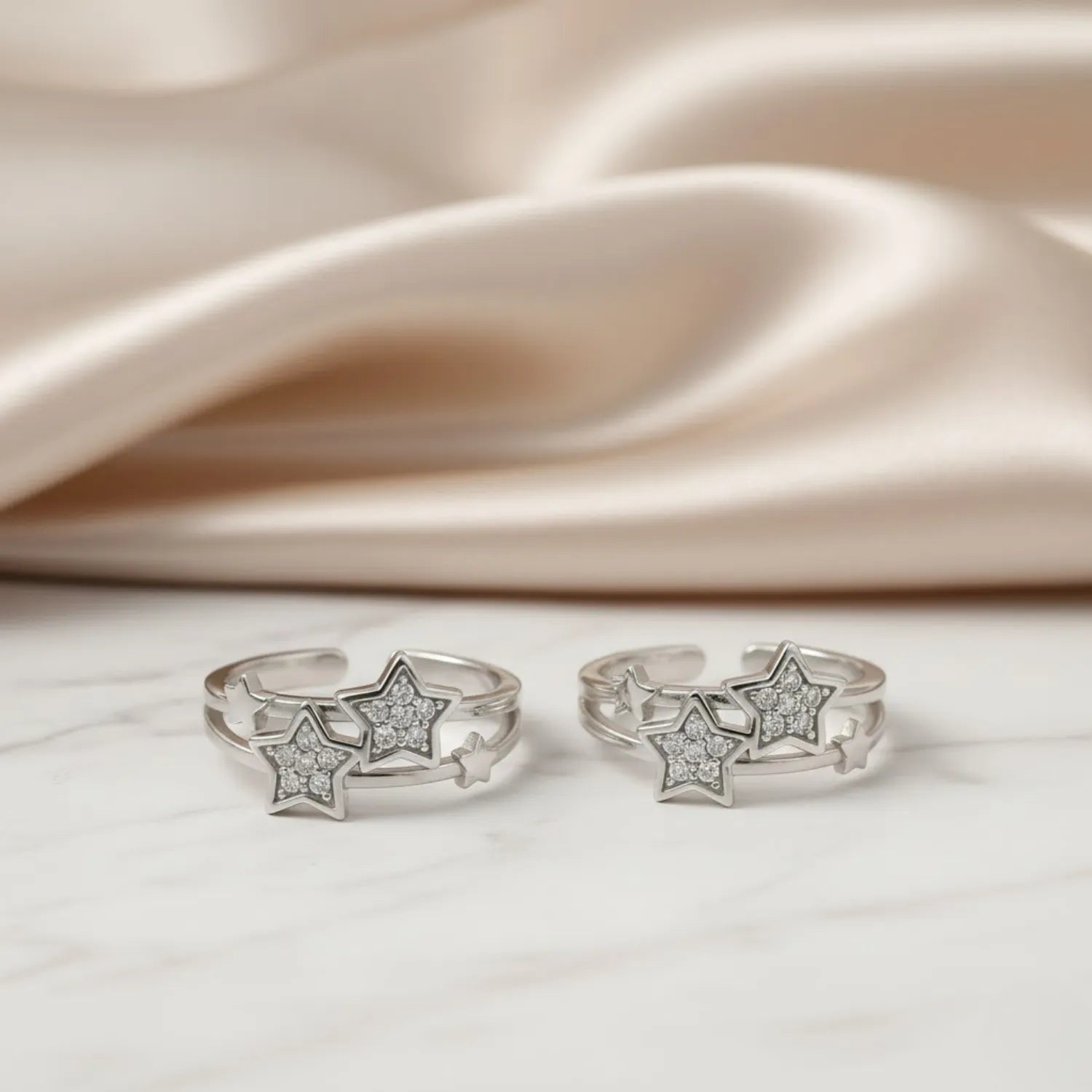 Sparkling Triple Star Toe Ring in Silver